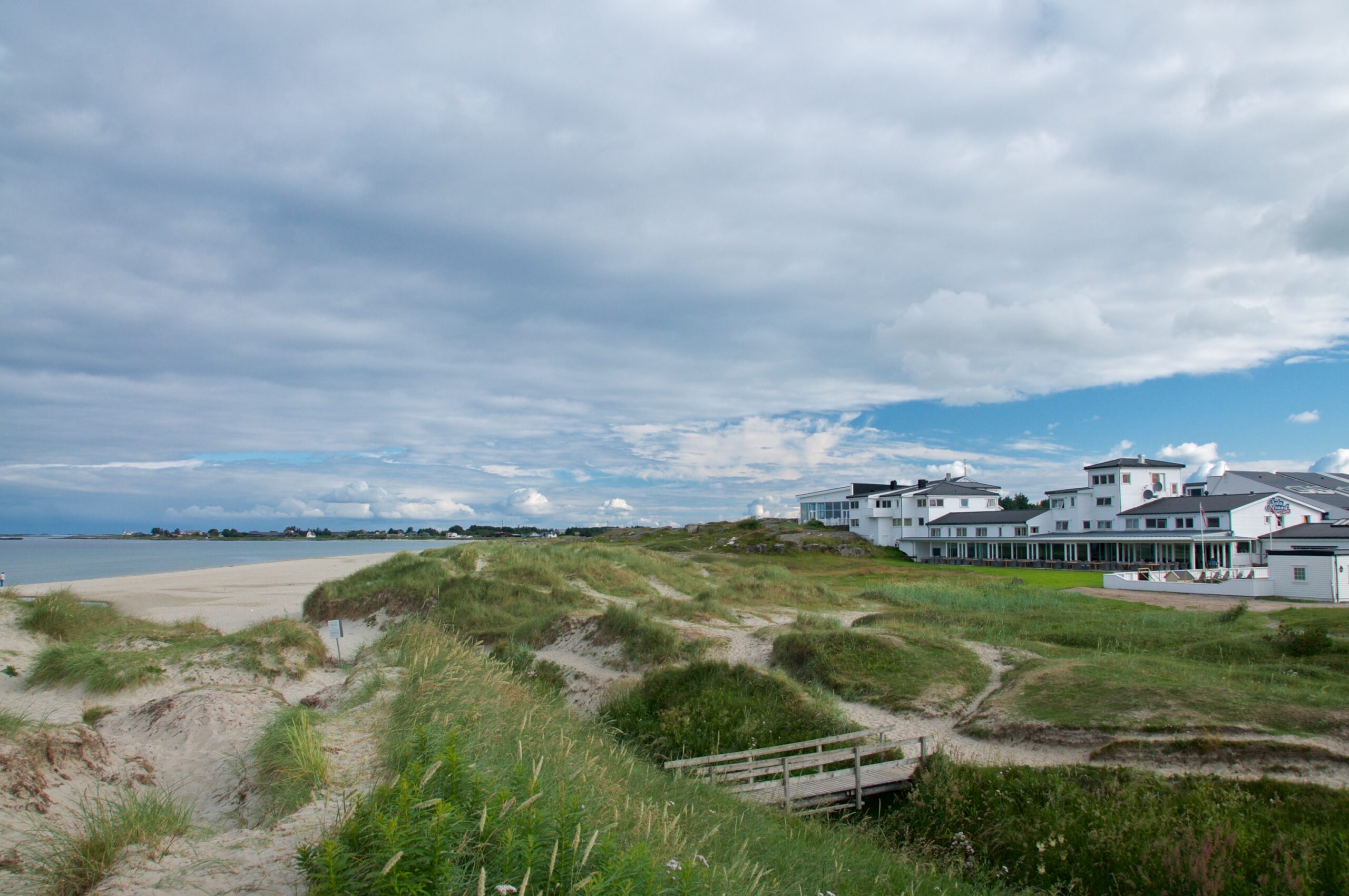 Sola Strand Hotel am Strand von Solastranden.