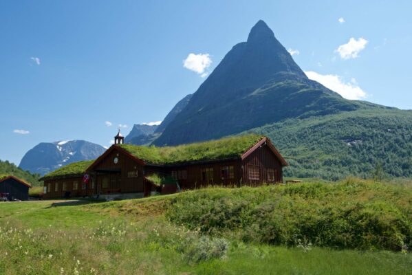 Innerdalshytta Mountain Cabin in Innerdalen, Sunndal.