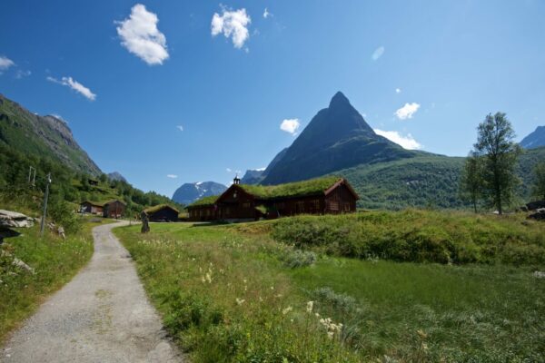 Innerdalshytta Mountain Cabin in Innerdalen.