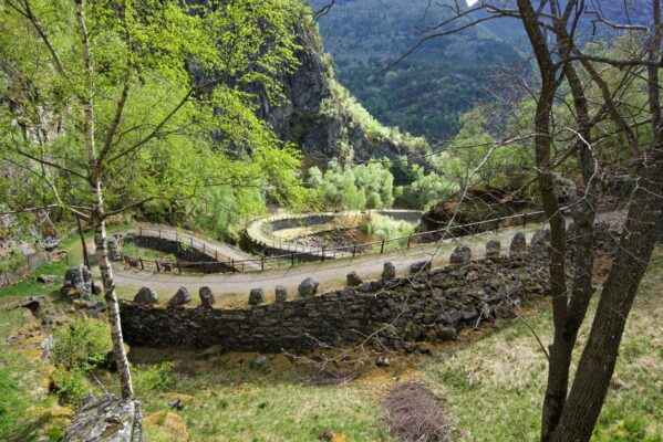 Vindhellavegen road at Borgund in the Lærdalsdalen Valley.