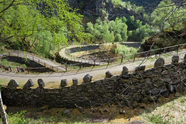 Vindhellavegen road at Borgund in the Lærdalsdalen Valley.