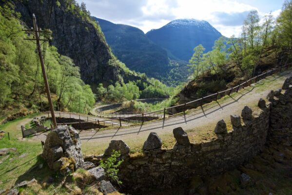 Vindhellavegen road at Borgund in the Lærdalsdalen Valley.